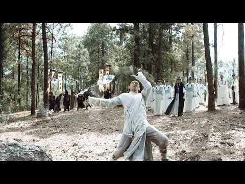 Видео: Маленький монах показал настоящее кунг-фу, объединившись с 2 мастерами, чтобы победить 100 злодеев