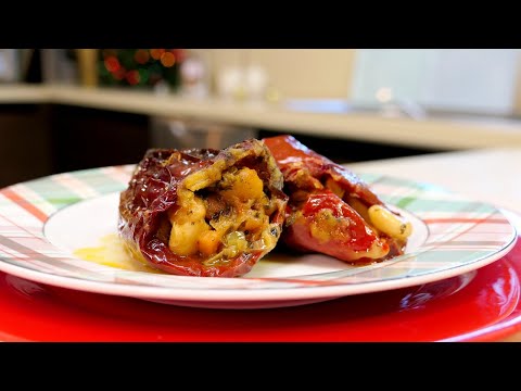 Видео: 🌶 Фаршированный сухой перец с фасолью - веганское блюдо из Болгарии🇧🇬