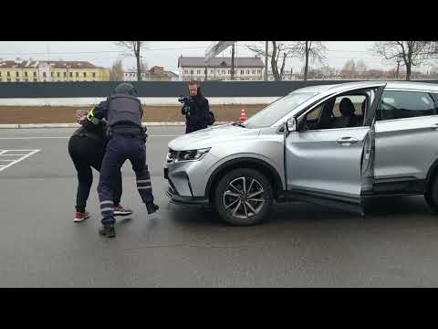 Видео: В Гродно на ул Красноармейская 11  были слышны выстрелы из оружие и задержание .Что это было ?