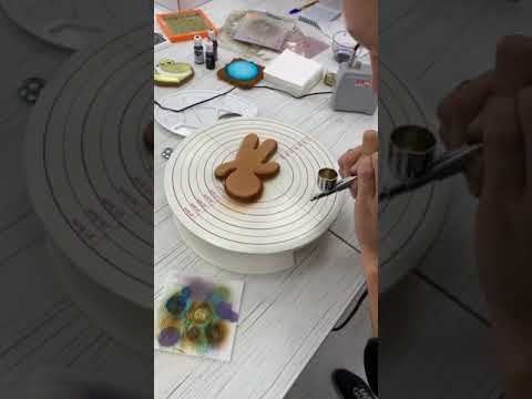 Видео: Аэрография на пряниках от @gift_cookies. Часть 2