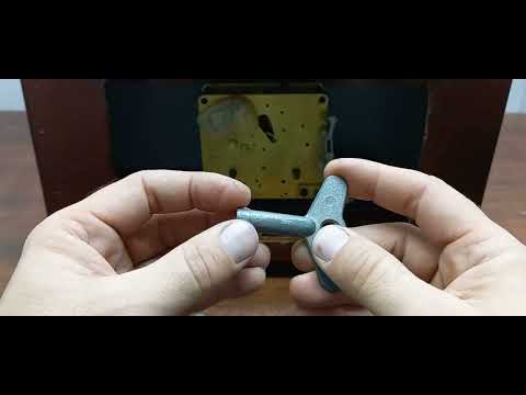 Видео: Разобрал часы Весна и чуть не остался без пальцев! Ремонт часов с боем.