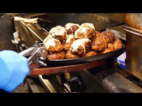 Видео: Куча стейков для гамбургеров! Стейк-ресторан заказывает 300 стейков для гамбургеров в час!