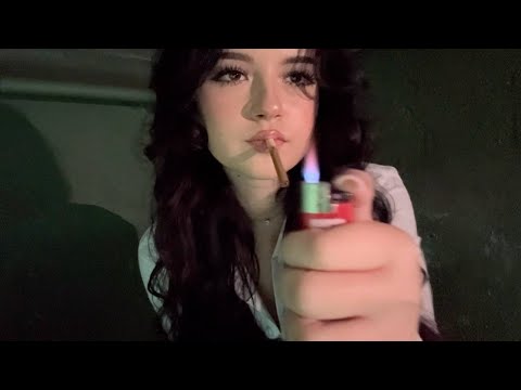 Видео: ASMR Курю в подвале после Шк0лЬl 🚬  girl smoking сigarette in the Dark