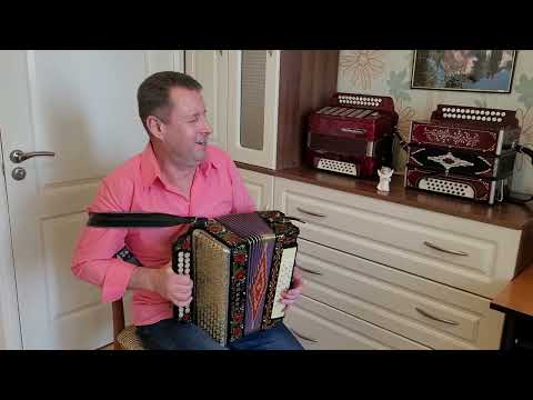 Видео: Паша гармонист - Не та роза, що за садом