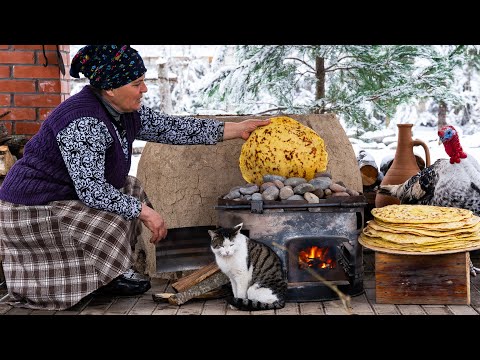 Видео: Лаваш, Приготовленный на Камнях | Настоящая деревенская выпечка