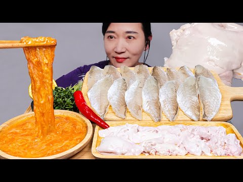 Видео: Сырая рыба (Filefish, печень Filefish), сырые яичники морского огурца АСМР МУКБАНГ EATING SOUNDS