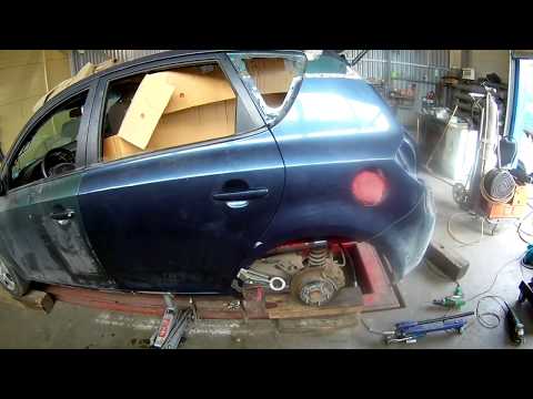 Видео: Как распознать кузовной ремонт при покупке б/у авто?