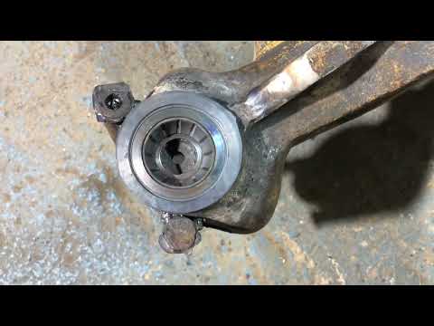 Видео: ВОССТАНОВЛЕНИЕ ОТВЕРСТИЙ ПОД ШКВОРНЯ НА ПЕРЕДНЕМ МОСТУ VOLVO BL ЗАМЕНА ВТУЛОК