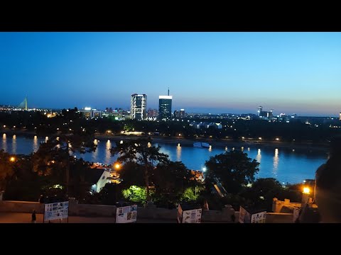 Видео: Отпуск в Сербии🇷🇸 2025. Обзор номера в отеле, первая прогулка до центра и музея "Армии Югославии"..