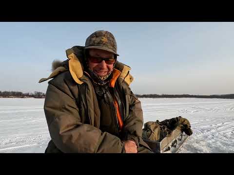 Видео: Ловим щуку. Кто кого победит? Краб или ратлин!