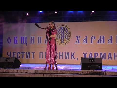 Видео: Празничен концерт с ДАРА и МИХАЕЛА МАРИНОВА