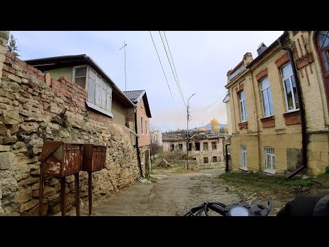 Видео: Кисловодск. Контрастные улицы города. Прогулка по просьбам подписчиков. 5 апреля 2024 г. 4K 30fps.