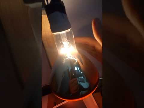 Видео: Инфракрасная лампа в качестве сушилки