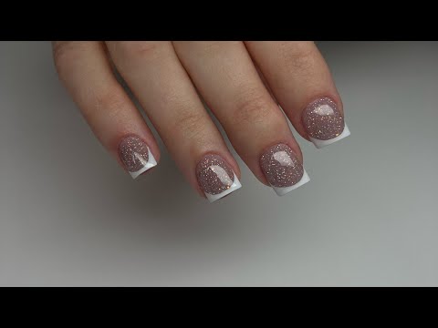 Видео: Наращивание на очень короткие ногти. Верхние формы. #маникюр#наращивание #френч#маникюрспб#ногтиспб