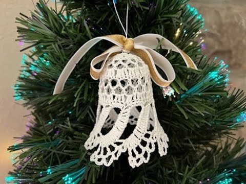 Видео: Как связать крючком колокольчик на елку - #12
