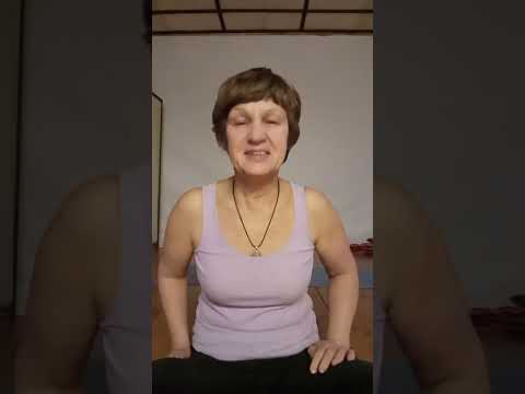 Видео: Каждой старухе нужна физуха. #открытаяйога #зарядка #упражнения