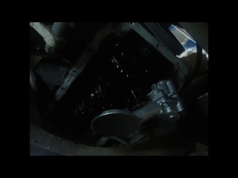 Видео: Как просто заменить масляный насос Ваз классика не снимая двигателя.