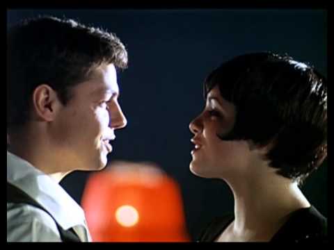 Видео: Старый рояль (песня из кинофильма "Мы из джаза")