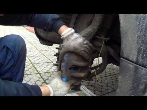 Видео: Замена ТОРМОЗНЫХ КОЛОДОК на РЕНДЖ РОВЕР СПОРТ, САМОСТОЯТЕЛЬНО! передние