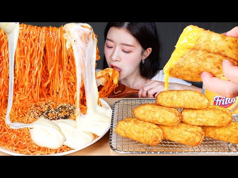 Видео: ASMR MUKBANG | Сырно-острая огненная лапша (Булдак рамен) 🔥 Оладьи со сливочным сыром, Сырный соус