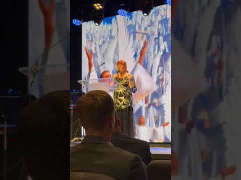 Видео: Песня ''Бог есть любовь.''  Музыка Елeны Морхак, слова С.Лычёва.