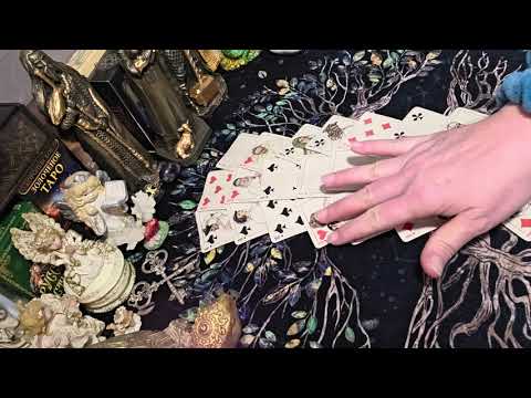 Видео: 🌸✨✨♥️ ЧЕРВОВАЯ ДАМА. УХХ, МНЕ НРАВИТСЯ КАК ЛЕГЛИ КАРТЫ🔥♥️✨✨🌸