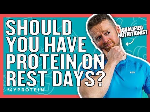 Видео: Когда следует принимать белок? | Диетолог объясняет... | Myprotein