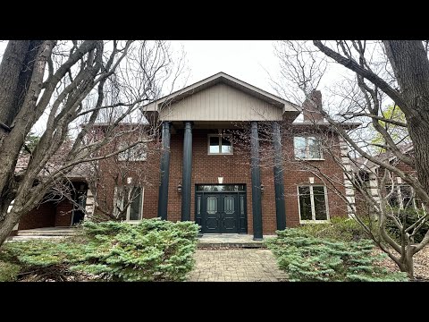 Видео: Взгляд внутрь заброшенного колониального мега-особняка стоимостью 4 000 000 долларов нейрохирурга