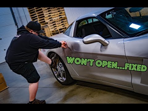 Видео: Ремонт внешней электрической дверной ручки Corvette C6