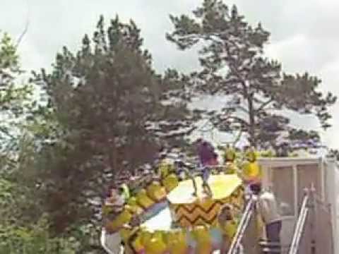 Видео: аттракцион летающая тарелка