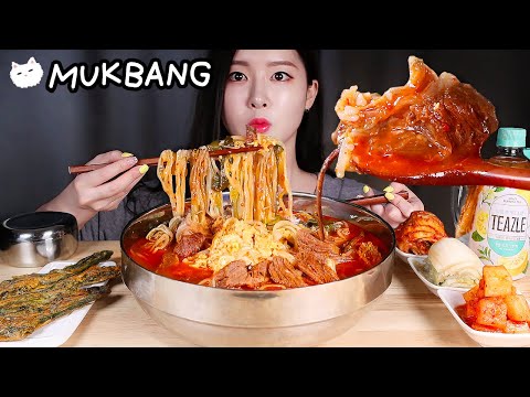 Видео: ASMR * Острый суп из говядины с лапшой 🔥 Юкгаэджанг Калгуксу ★ Рис, корейский блин, Кимчи 🇰🇷 MUKBANG