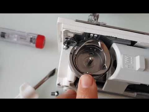 Видео: швейная машинка micron неисправность держателя челнока
