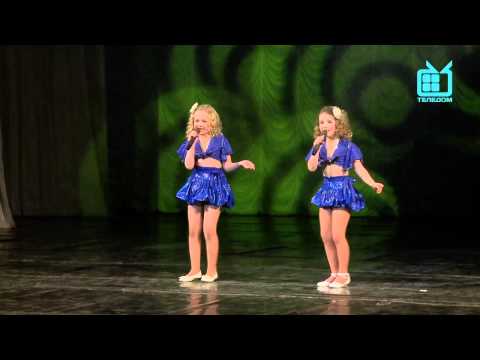 Видео: Аня Вершинина и Элина Пузанкова "Маленький кораблик"