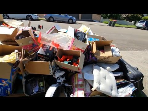 Видео: Они это выкинули ! А я взяла и забрала.Обзор находок и поиск клада в Австралии.Не свалка,а барахолка