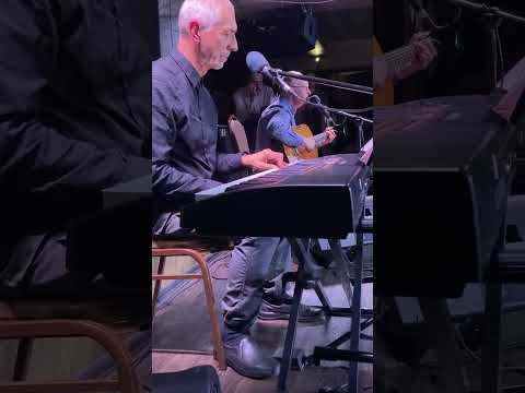 Видео: Михаил Щербаков и Михаил Стародубцев - Что впредь сумеешь быть одна…