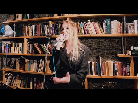 Видео: Кавер-группа "Любимый хит" - попурри, живой звук в Жуковский лофт