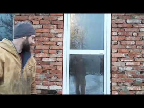 Видео: Дом с мусорки. Безрамное и Рамное остекление 2.