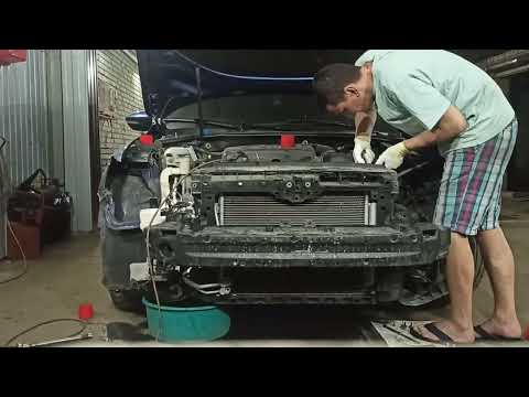 Видео: замена радиатора кондиционера passat b7.