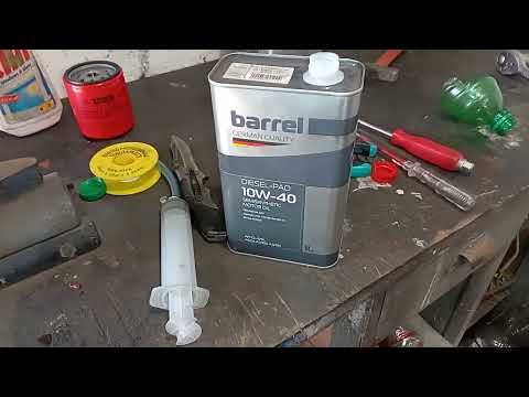 Видео: Заміна масла в ТНВД на китайському мінітракторі Кентавр 244,404,504, двигун КМ385ВТ, ТО-0
