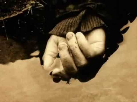 Видео: Пост Мортем Макабре Рэп Не Суди Меня