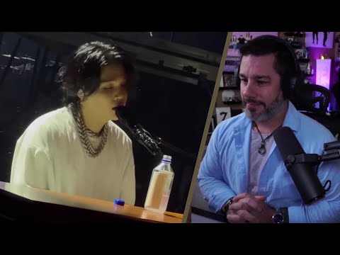 Видео: Реакция директора - Agust D Suga - 'Snooze' (с участием Sakamoto, Woosung) D-DAY NY Day 1 Fancam]