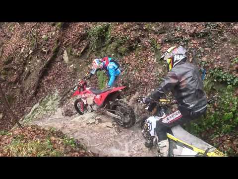 Видео: В горы после ливня. Эндуро с топчиками в Геленджике.