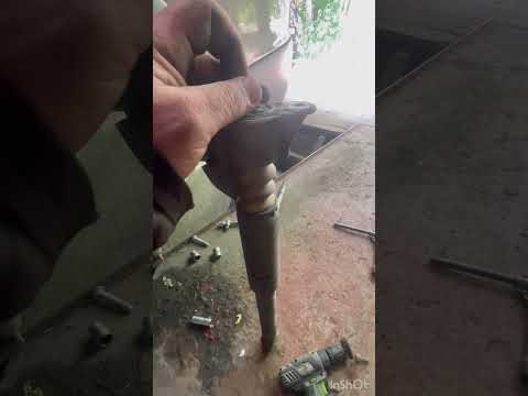 Видео: Замена задних стоек на лада Веста