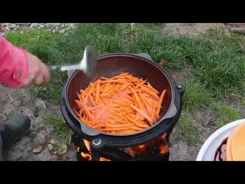 Видео: ПЛОВ УЗБЕКСКИЙ В КАЗАНЕ НА КОСТРЕ (для новичков самый простой способ)