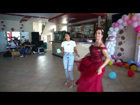 Видео: ЧЕСТИТ 1 ВИ-РОЖДЕН ДЕН НА АМИРА