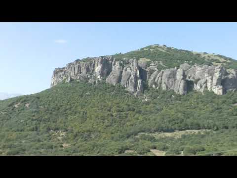 Видео: Подъезжаем к монастырям "Метеоры" / Греция