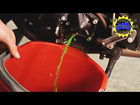 Видео: Промывка радиатора Honda CBR1000rr 04-07