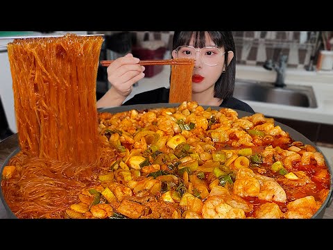 Видео: Огромный размер?!😲 Неужели ты их все съешь? Nakgopsae mukbang ASMR