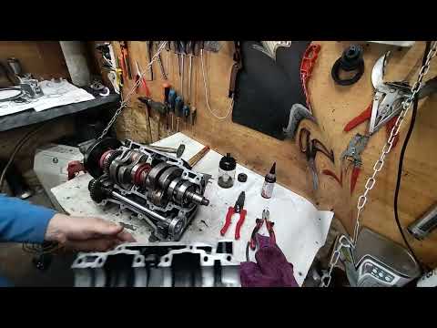 Видео: Сборка мотора гидроцикла BRP Rotax Ч1