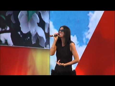 Видео: "Мне все равно, женат ты или холост" - Марина Александрова